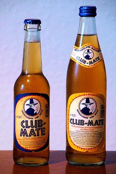 Zwei Flaschen Club-Mate (0,33l und 0,5l)